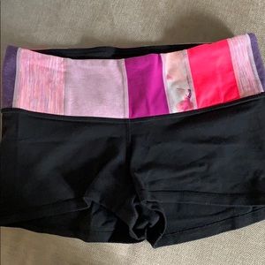 Lululemon boogie yoga shorts